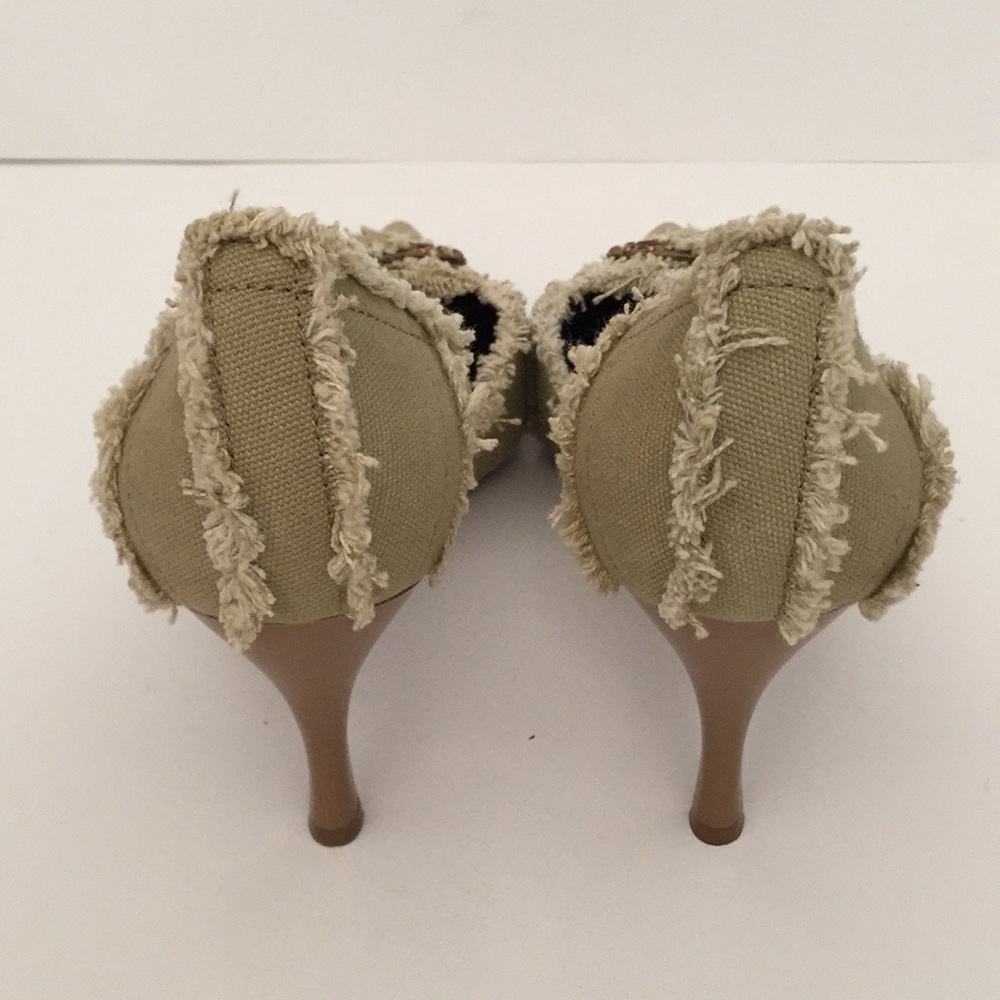 NWT Richard Tyler distressed fringe pumps - Picture 7 of 11